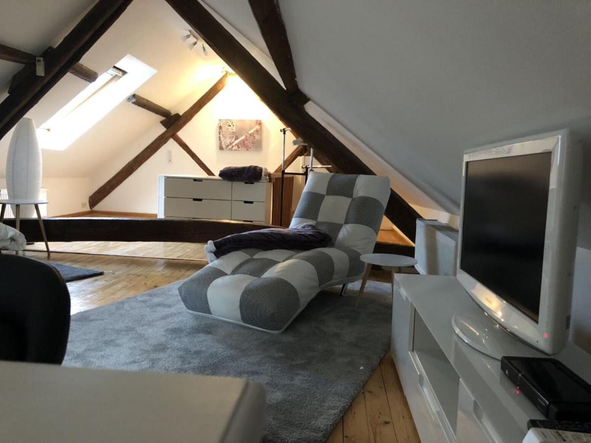 Ferienwohnung Auf Denkmalgeschuetztem Sturmhof グレーフラート エクステリア 写真